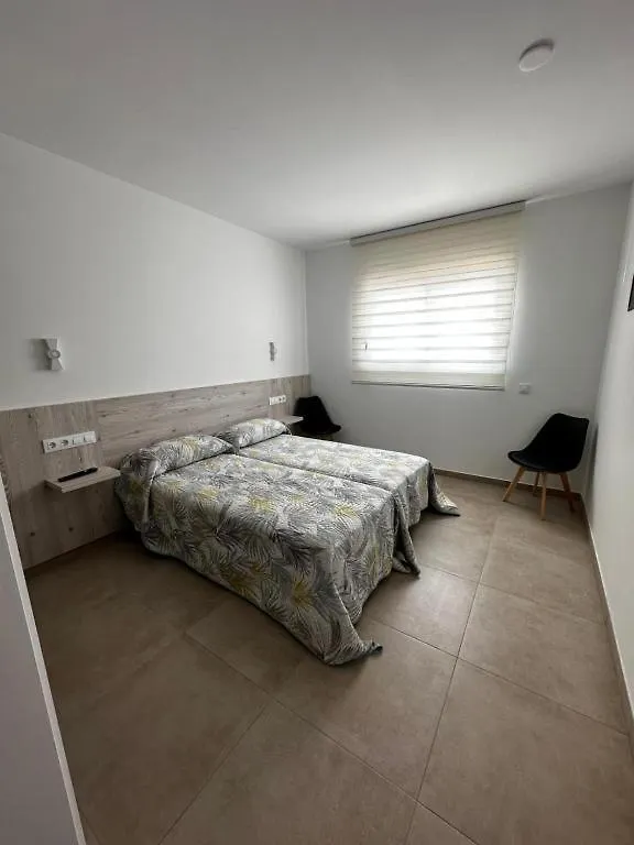 Aparthotel /Apartamentos Turísticos Raquel's Sant Pere Pescador