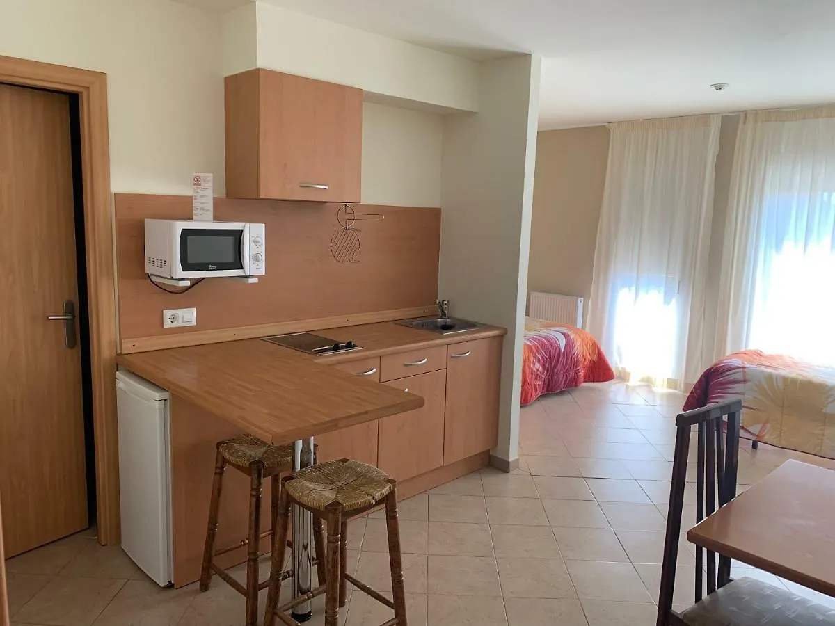 Aparthotel /Apartamentos Turísticos Raquel's Sant Pere Pescador