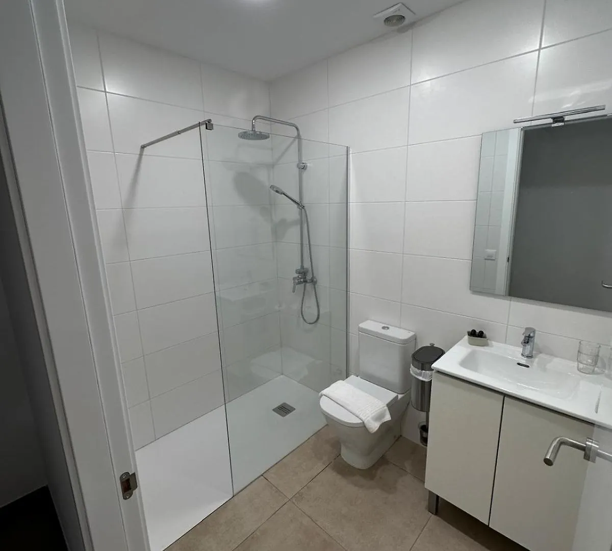 公寓式酒店 Raquel'S - Habitacions I Apartaments Turistics - 桑特佩尔佩斯卡多尔