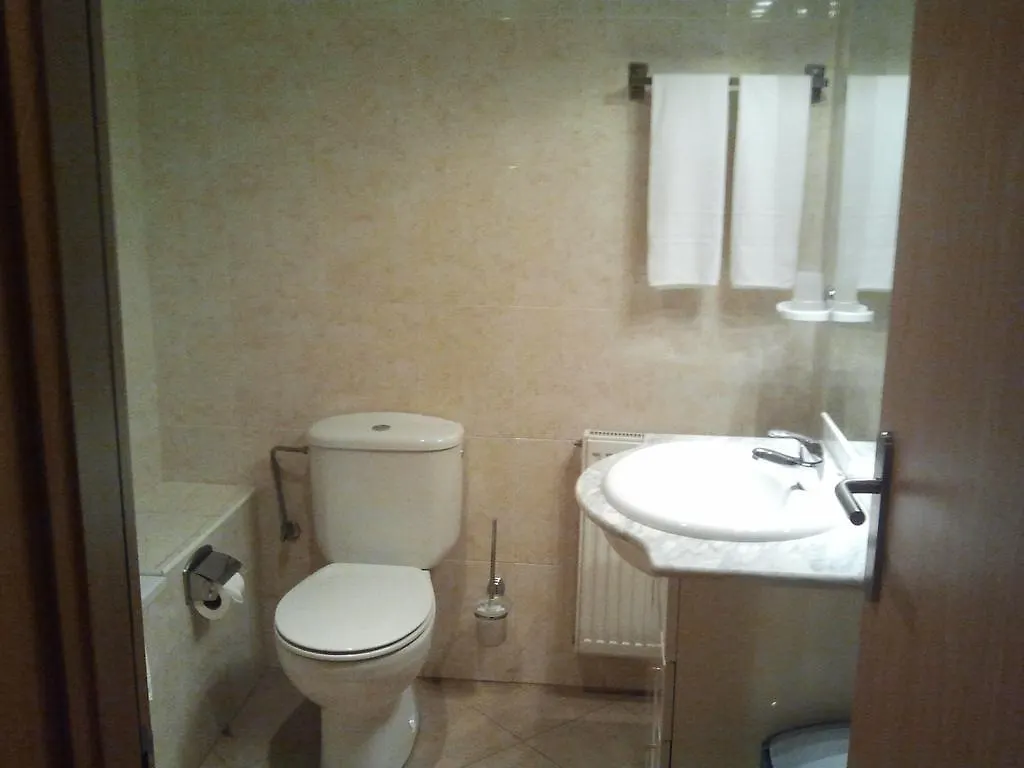 Raquel'S - Habitacions I Apartaments Turistics - 桑特佩尔佩斯卡多尔 2*,  西班牙